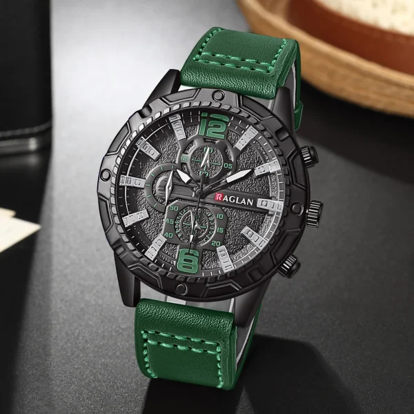 Men Fashion Leather Strap Quartz Wristwatch