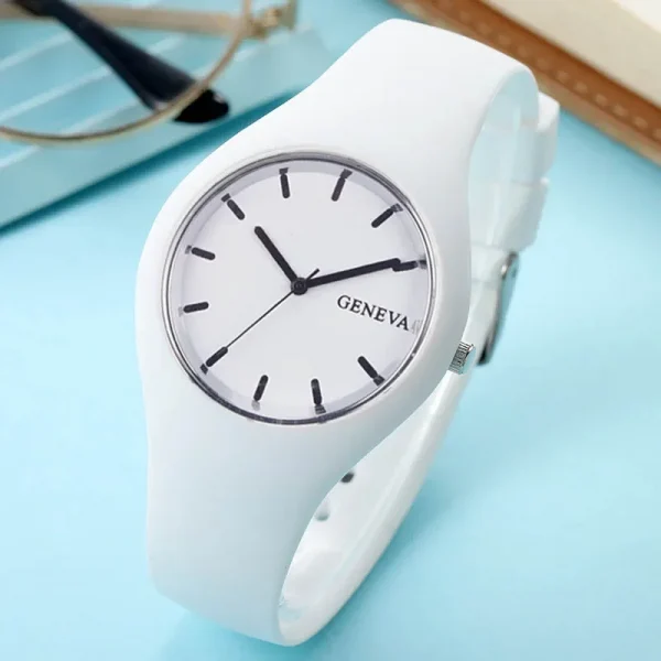 Women's Fashion Casual Sports Silicone Wristwatch