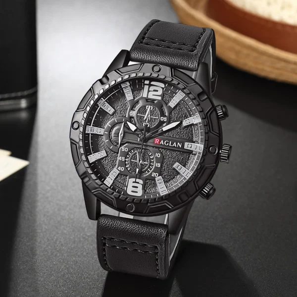 Men Fashion Leather Strap Quartz Wristwatch